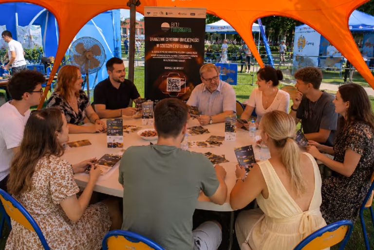 Konsultacje branżowe i środowiskowe | 35-lecie Fundacji DOM